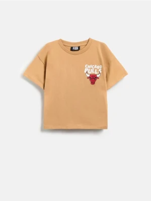 Reserved - T-shirt Chicago Bulls NBA - beżowy
