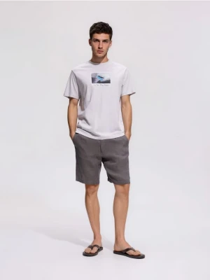 Reserved - T-shirt comfort z nadrukiem - jasnoszary