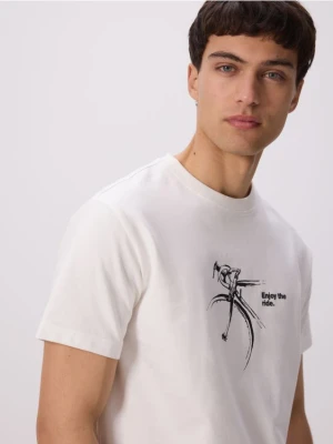 Reserved - T-shirt comfort z nadrukiem - złamana biel