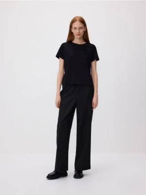 Reserved - T-shirt oversize z aplikacjami - czarny