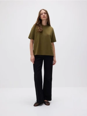 Reserved - T-shirt oversize z merceryzowanej bawełny - oliwkowy