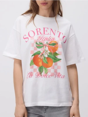 Reserved - T-shirt oversize z nadrukiem - złamana biel