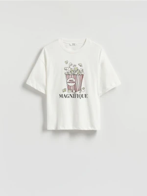 Reserved - T-shirt oversize z nadrukiem - złamana biel