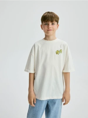 Reserved - T-shirt oversize z nadrukiem - złamana biel