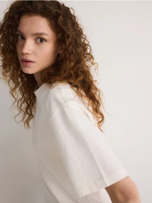 Reserved - T-shirt oversize - złamana biel