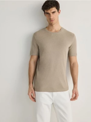 Reserved - T-shirt regular fit z lnem - oliwkowy