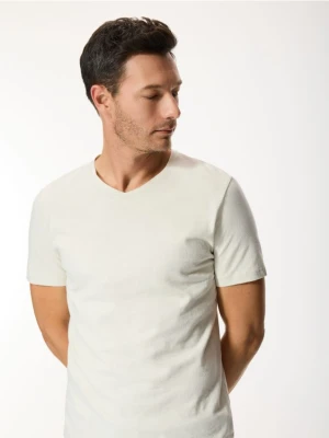 Reserved - T-shirt regular fit z lnem - złamana biel