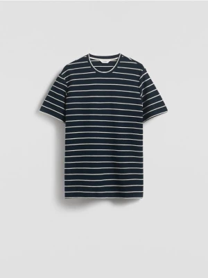 Reserved - T-shirt regular w paski - granatowy