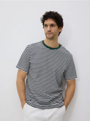 Zdjęcie produktu Reserved - T-shirt regular w paski - złamana biel