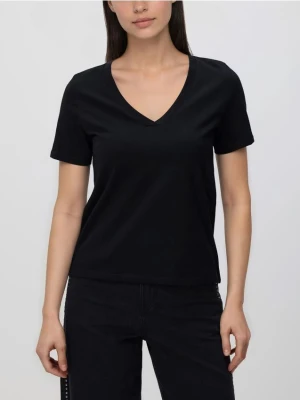 Reserved - T-shirt regular z dekoltem V - czarny