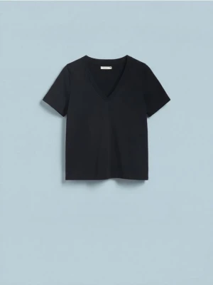 Reserved - T-shirt regular z dekoltem V - czarny