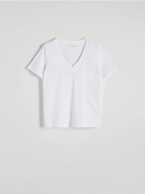 Reserved - T-shirt regular z dekotem V - biały