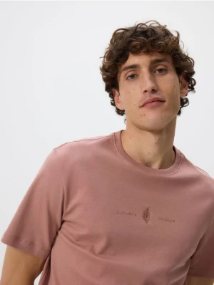 Reserved - T-shirt regular z haftem - jasnofioletowy