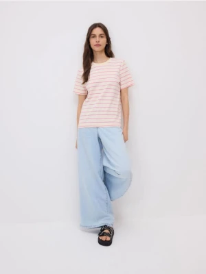 Reserved - T-shirt regular z merceryzowanej bawełny - brudny róż