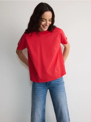 Reserved - T-shirt regular z merceryzowanej bawełny - czerwony