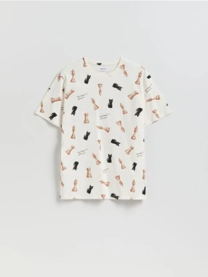 Reserved - T-shirt regular z nadrukiem allover - beżowy