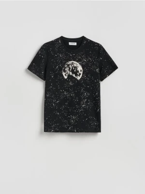 Reserved - T-shirt regular z nadrukiem allover - czarny