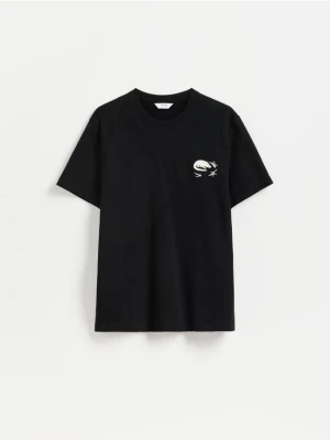 Reserved - T-shirt regular z nadrukiem na plecach - czarny