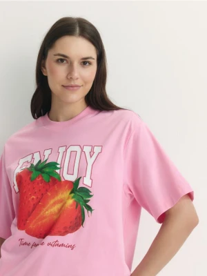 Reserved - T-shirt regular z nadrukiem - różowy