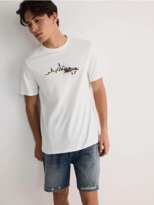 Reserved - T-shirt regular z nadrukiem - złamana biel