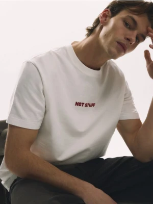 Reserved - T-shirt regular z nadrukiem - złamana biel