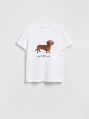 Reserved - T-shirt regular z naszywką - biały