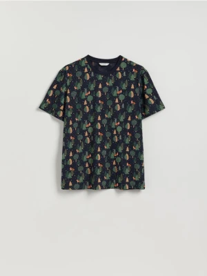 Reserved - T-shirt regular ze świątecznym nadrukiem - granatowy