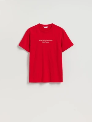 Reserved - T-shirt regular ze świątecznym nadrukiem - intenstywna czerwień