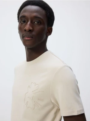 Reserved - T-shirt slim fit z haftem - beżowy