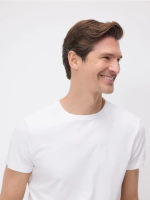 Reserved - T-shirt slim z bawełny merceryzowanej - biały