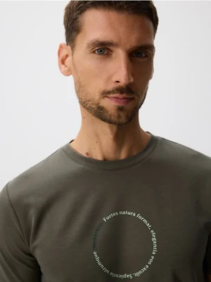Reserved - T-shirt slim z nadrukiem - zielony