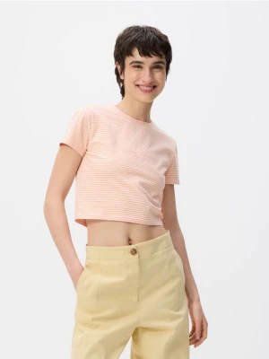 Reserved - T-shirt w paski - pastelowy róż