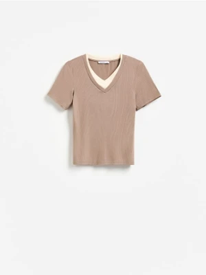 Reserved - T-shirt w prążek - beżowy