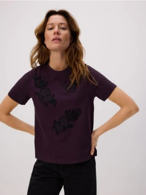 Reserved - T-shirt z aplikacjami - ciemnofioletowy