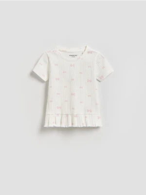 Reserved - T-shirt z falbanką - złamana biel
