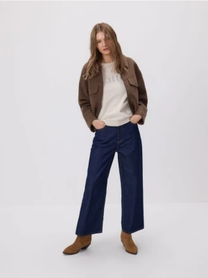 Reserved - T-shirt z haftowanym napisem - beżowy