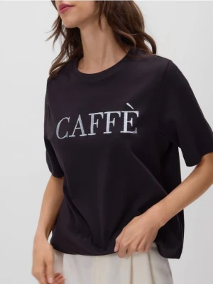 Reserved - T-shirt z haftowanym napisem - ciemnobrązowy