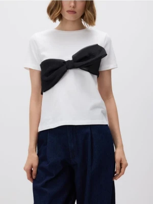Reserved - T-shirt z kokardą - biały