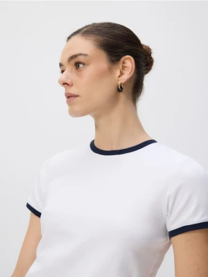 Zdjęcie produktu Reserved - T-shirt z kontrastową lamówką - biały