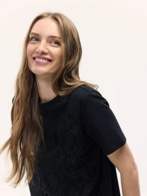 Reserved - T‑shirt z koronkową aplikacją - czarny