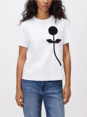 Reserved - T-shirt z kwiatową aplikacją - biały