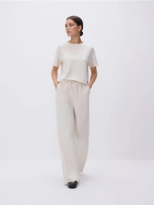 Reserved - T-shirt z modalem - beżowy