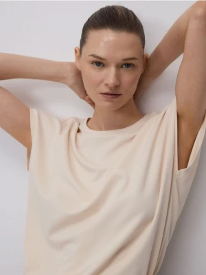 Reserved - T-shirt z modalem - jasnożółty