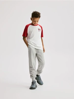 Reserved - T-shirt z nadrukiem - złamana biel