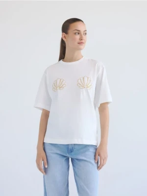 Reserved - T-shirt z ozdobną aplikacją - złamana biel