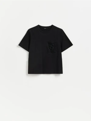 Reserved - T-shirt z ozdobną kieszonką - czarny
