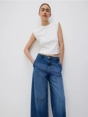 Reserved - T-shirt z ozdobnym marszczeniem - biały