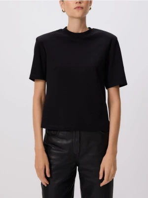 Reserved - T-shirt z poduszkami na ramionach - czarny