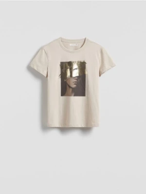 Reserved - T-shirt z połyskującym nadrukiem - beżowy