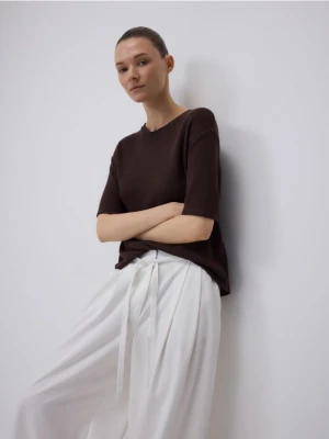 Reserved - T-shirt z wiskozą - ciemnobrązowy